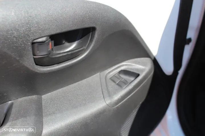 Toyota Aygo 1.0 - 23