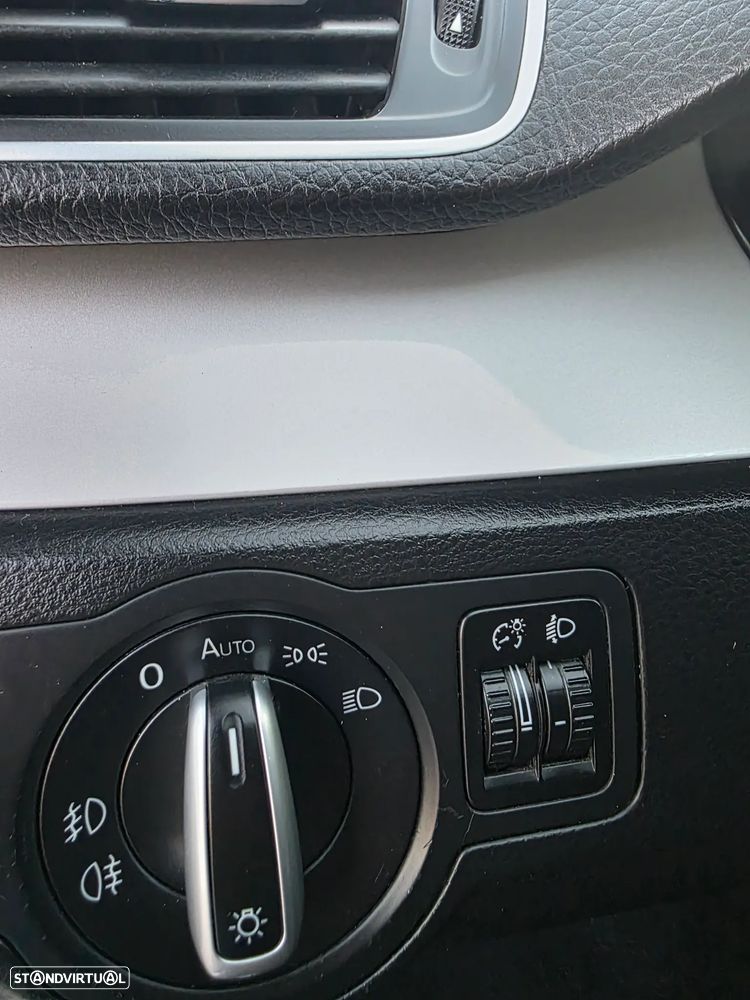 VW Passat CC 2.0 TDi Exclusive - 14