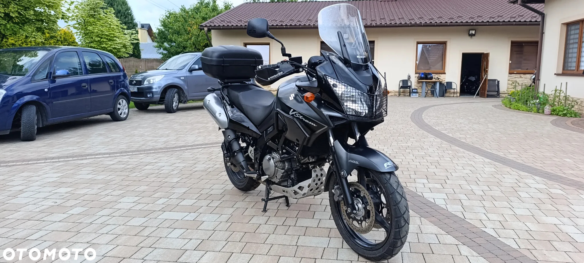 Suzuki V-STROM - 4