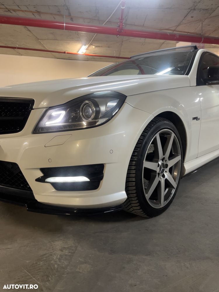 Mercedes-Benz C 250 CGI BlueEFFICIENCY - 9