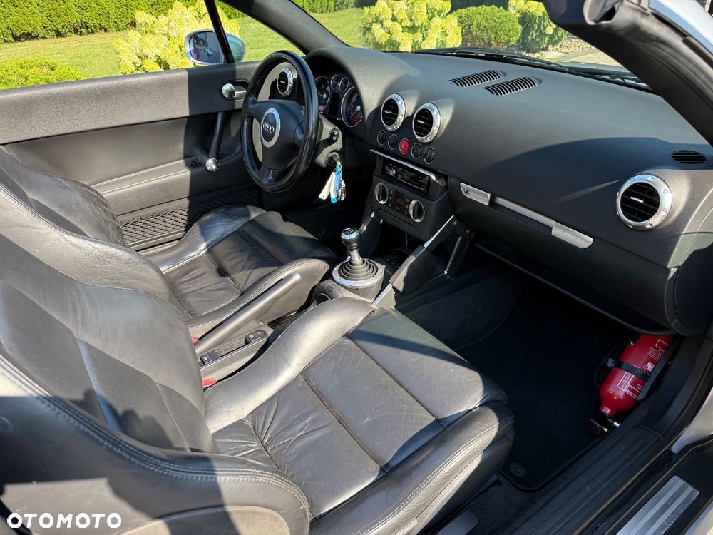 Audi TT Roadster 1.8 T quattro - 38