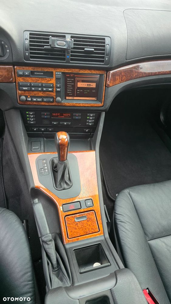 BMW Seria 5 - 16