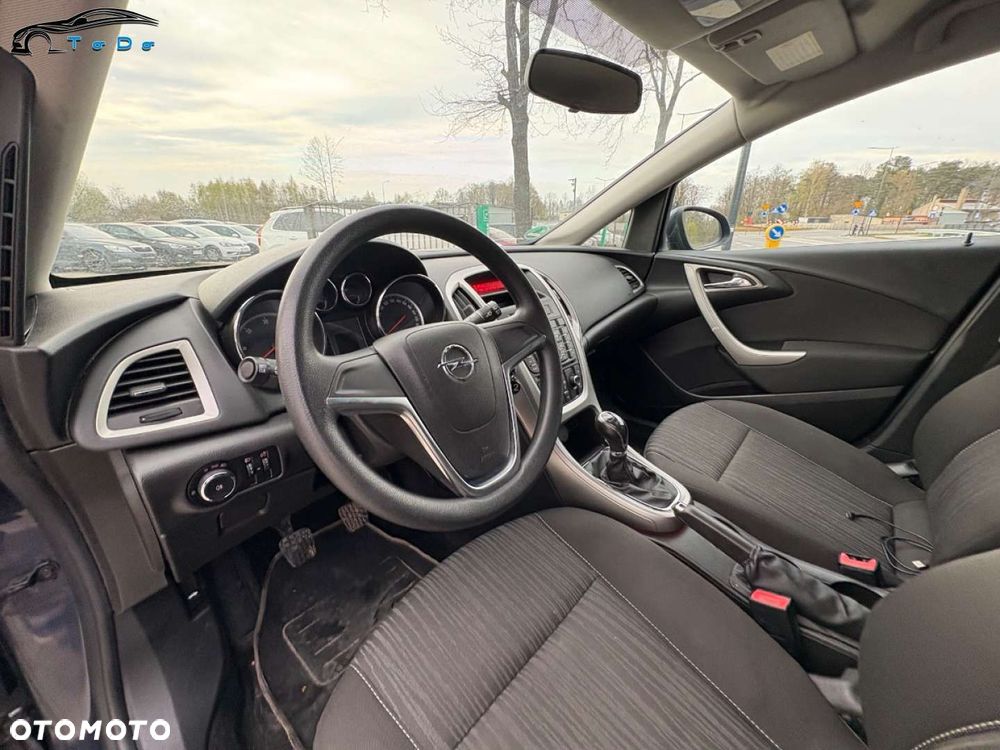Opel Astra 2.0 CDTI Cosmo - 25