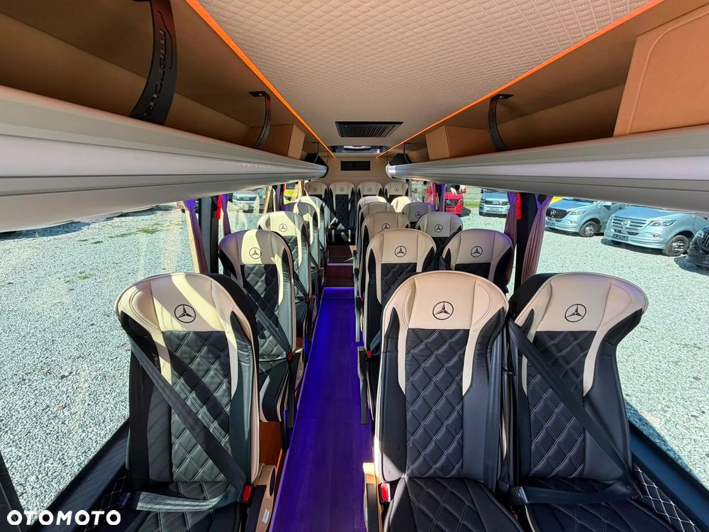 Mercedes-Benz Sprinter 519 - 19