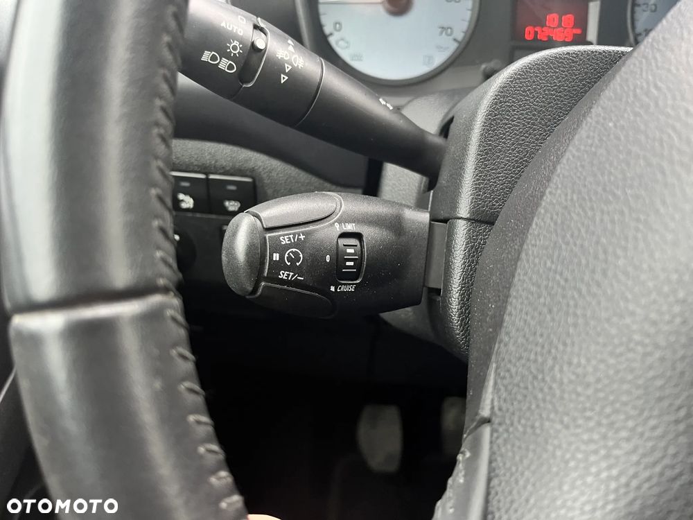 Citroën Berlingo Multispace PureTech 110 90 Jahre - 29