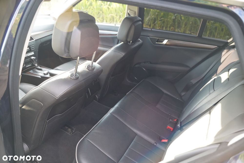 Mercedes-Benz Klasa C 350 CDI BlueEff Elegance 4-Matic - 18