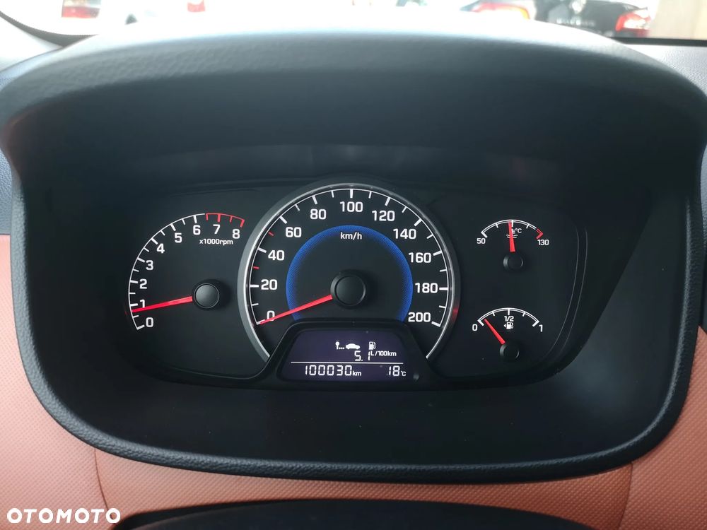 Hyundai i10 1.2 Fifa World Cup Edition - 16