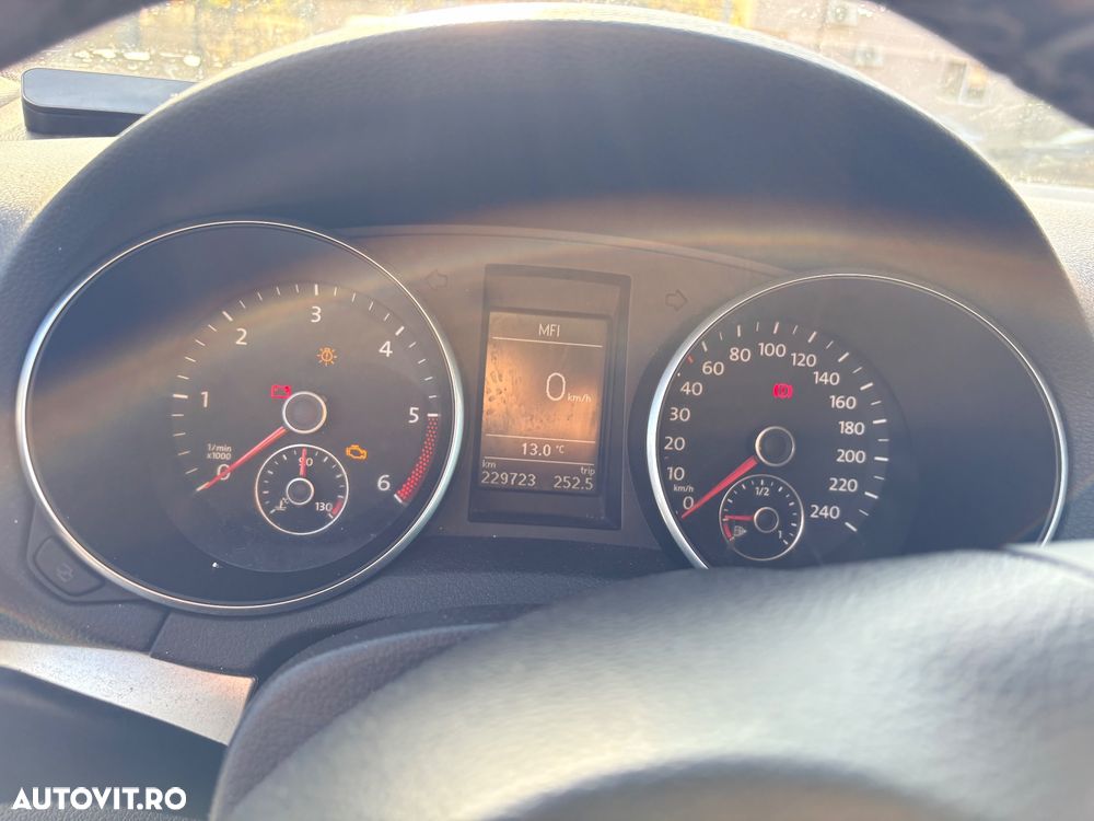 Volkswagen Golf - 12