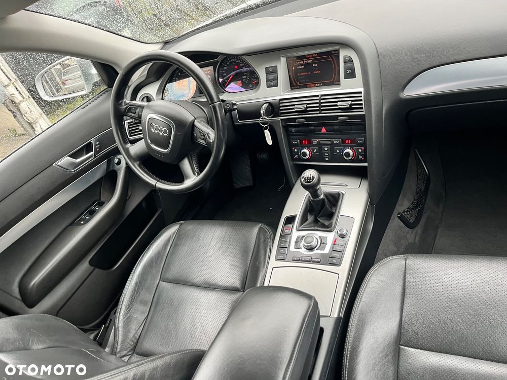 Audi A6 Limousine 2.4 - 8