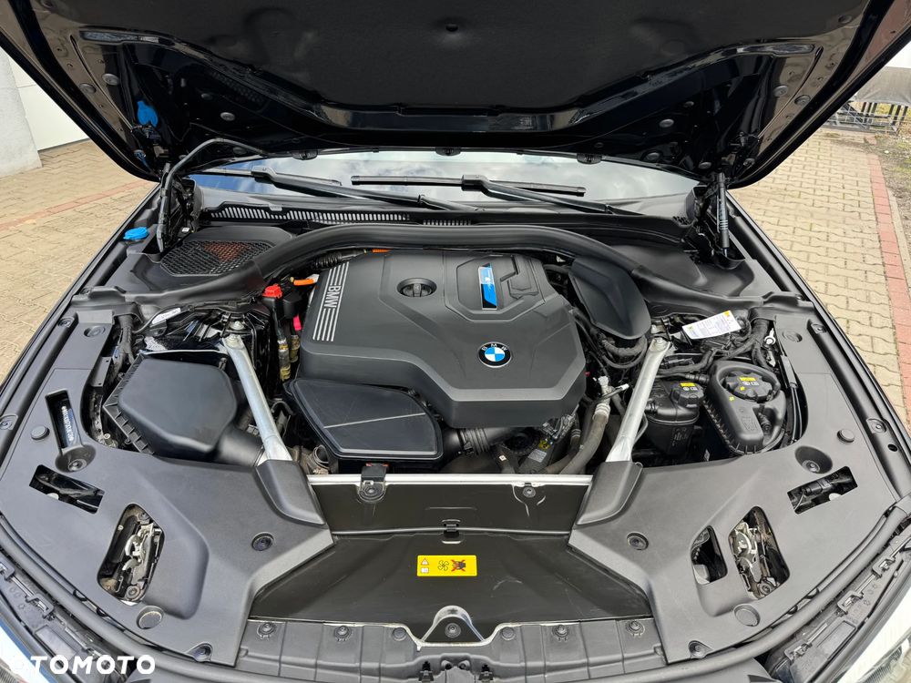 BMW Seria 5 530e Luxury Line - 34