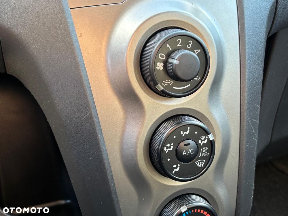 Toyota Yaris 1.33 Sol - 31