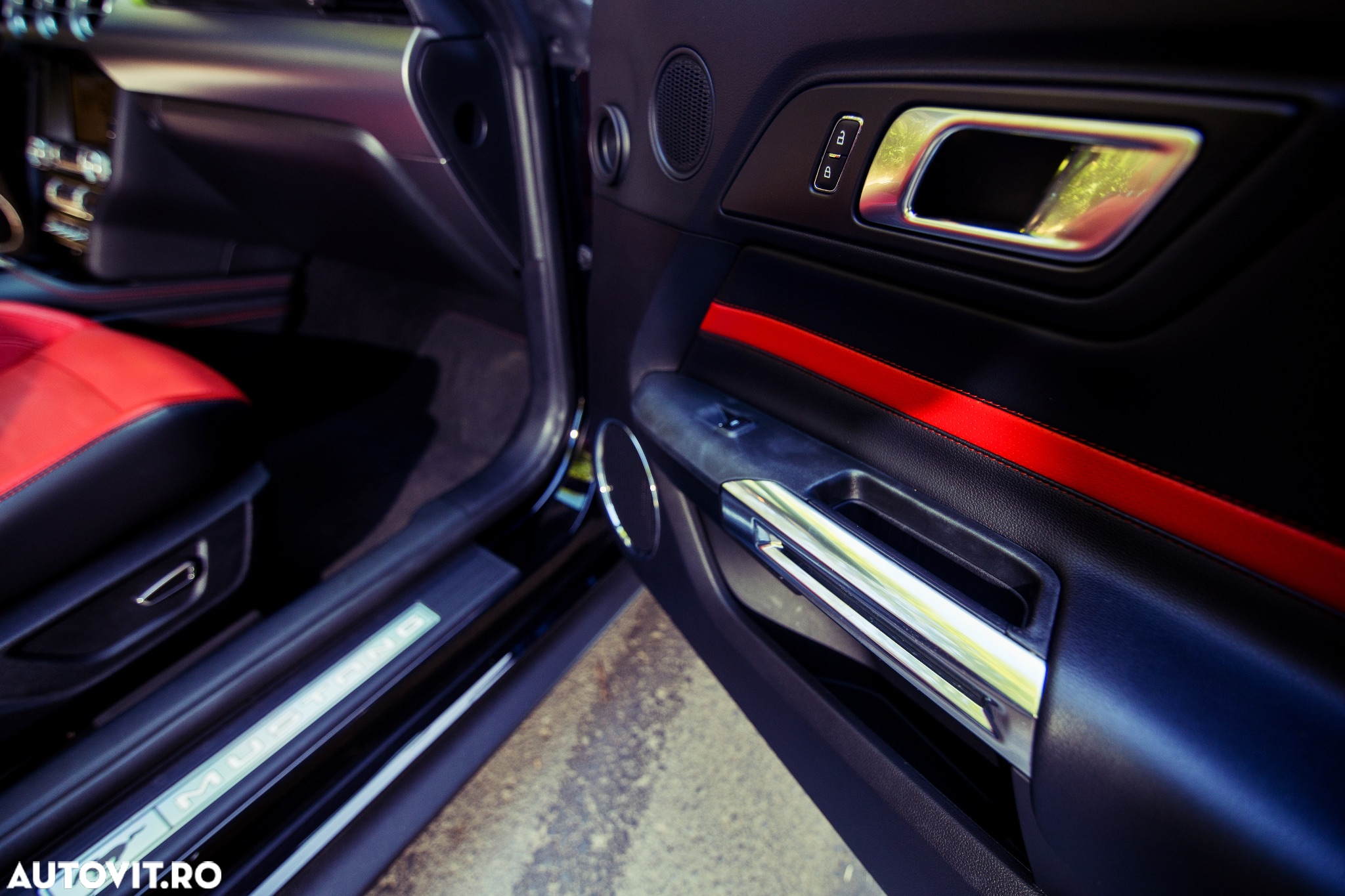 Ford Mustang Cabrio 2.3 Eco Boost - 10