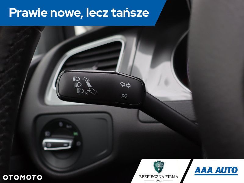 Volkswagen Golf - 23