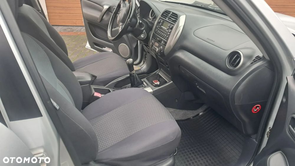 Toyota RAV4 D-4D 4x4 - 9