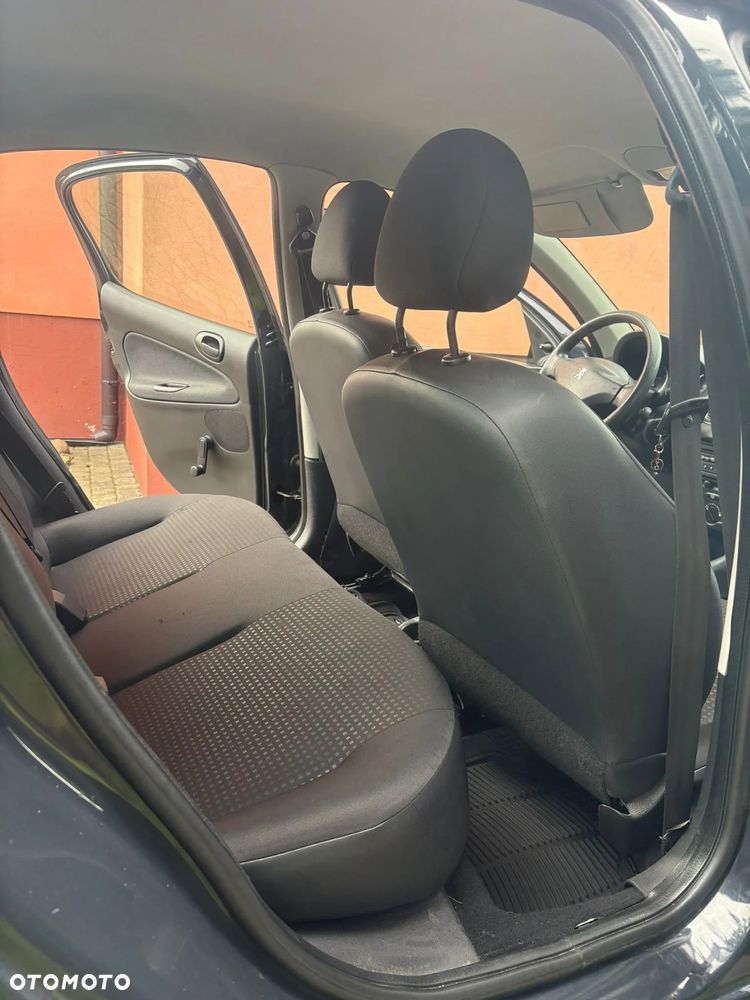 Peugeot 206 - 10