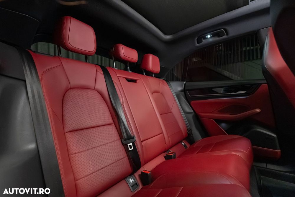 Porsche Macan - 34