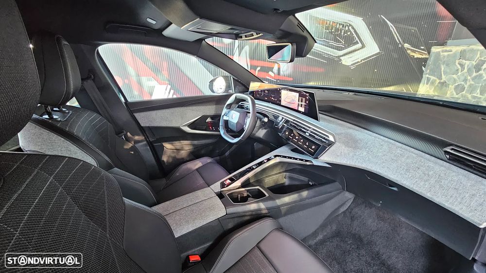 Peugeot 5008 1.2 Hybrid Allure e-DCS6 - 15