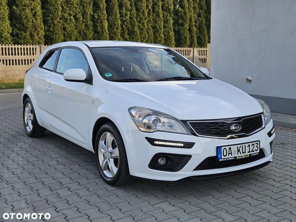 Kia ProCeed 1.4 CVVT Dream-Team Edition - 16