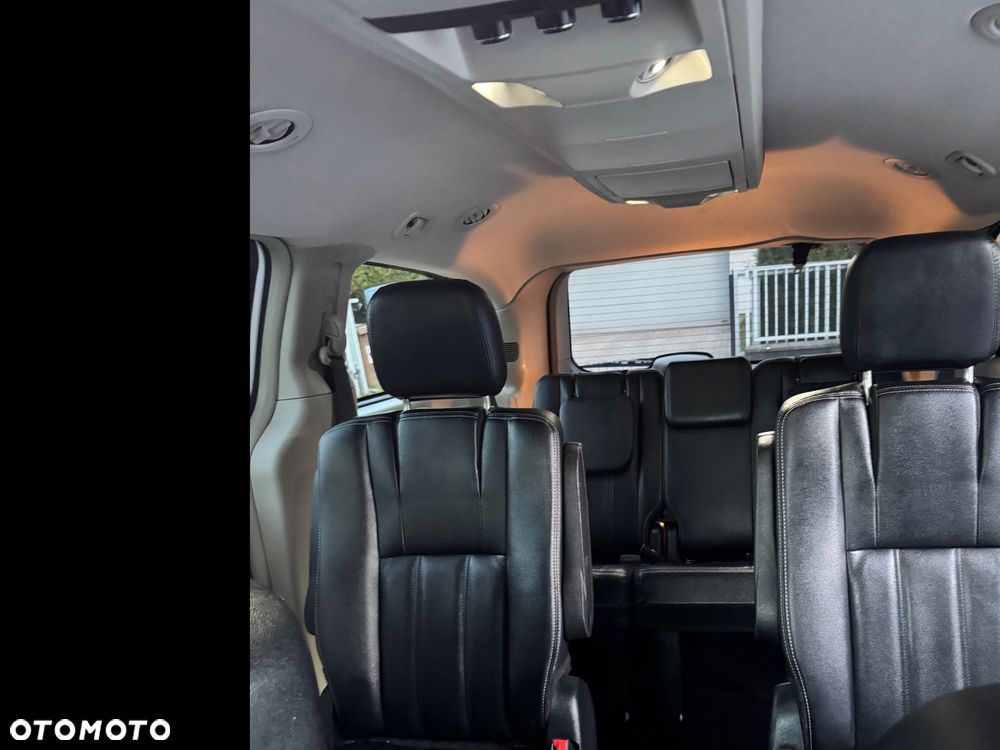 Chrysler Town & Country 3.6 Touring - 11