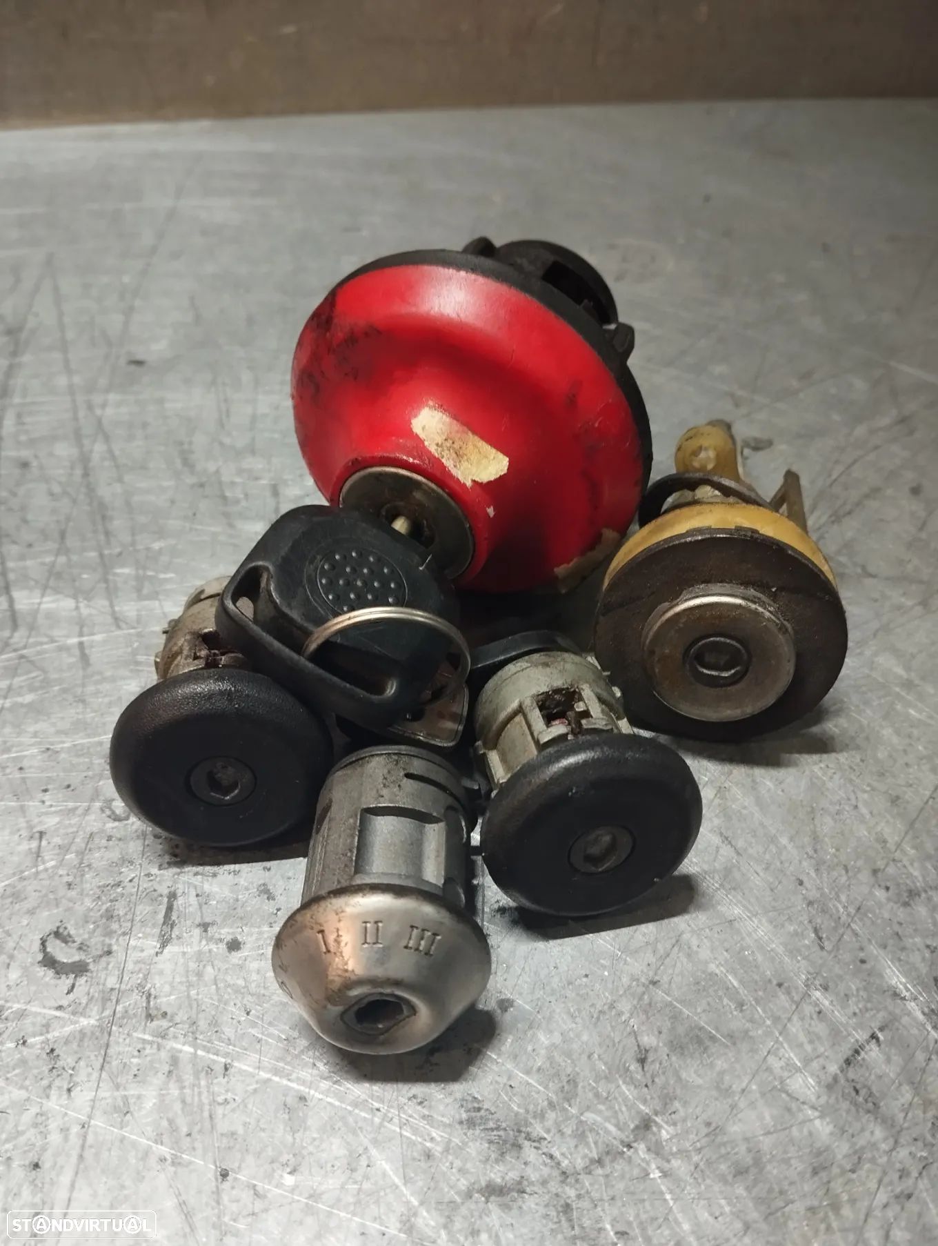 CONJUNTO DE CANHÕES FORD FIESTA III 90-96 (IGNIÇÃO + PORTAS + MALA + COMBUSTIVEL) - 1