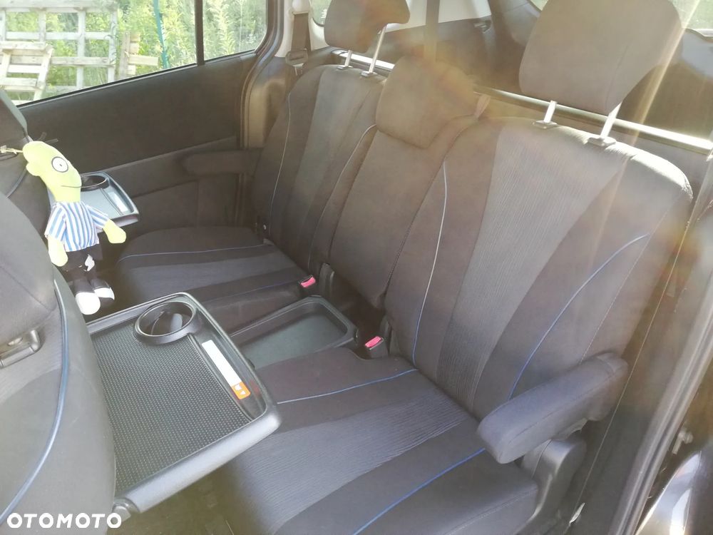 Mazda 5 - 25
