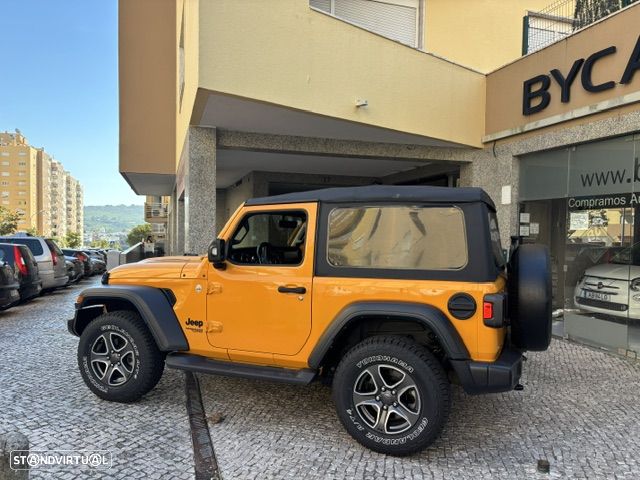 Jeep Wrangler - 36