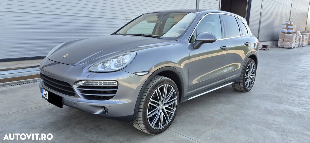 Porsche Cayenne - 1