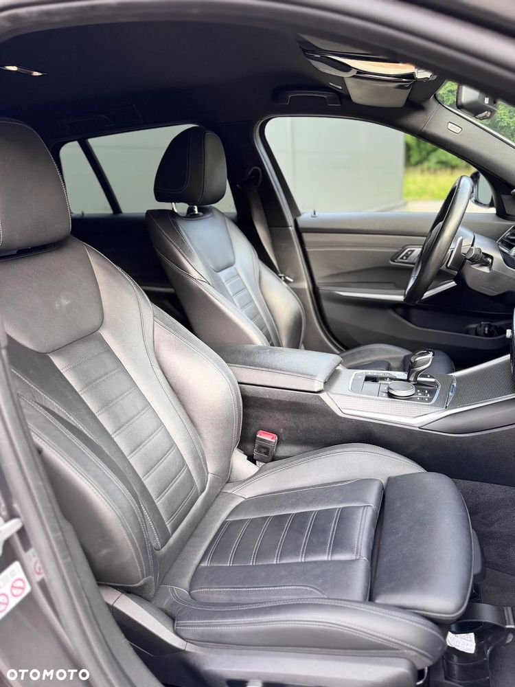 BMW Seria 3 320d xDrive MHEV M Sport sport - 19