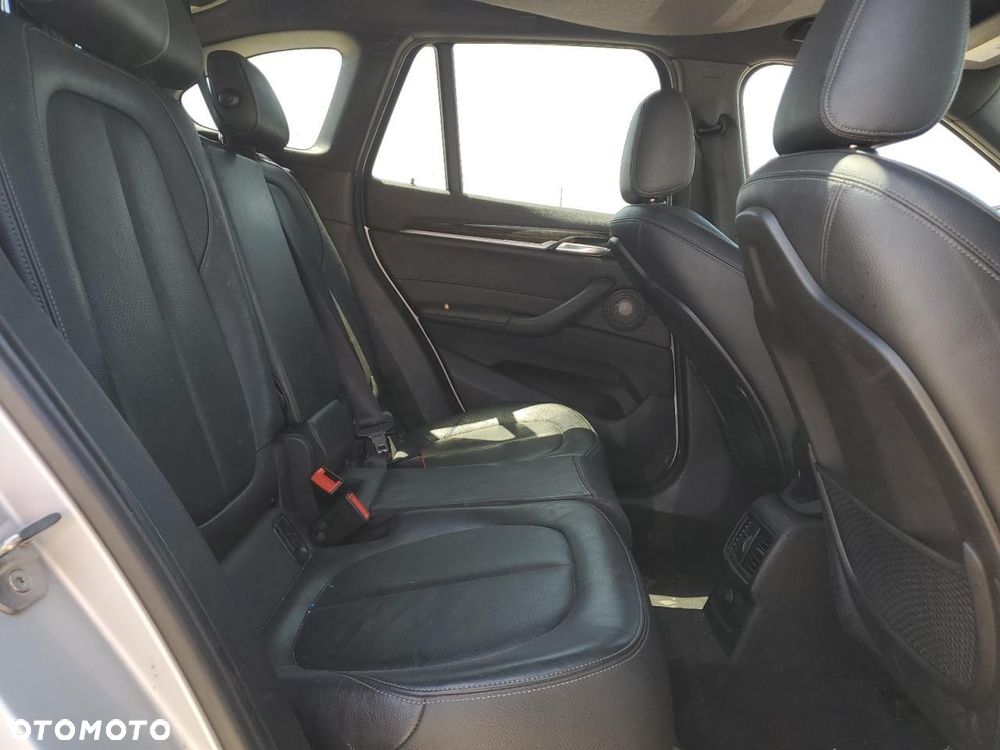 BMW X1 xDrive25i M Sport sport - 10