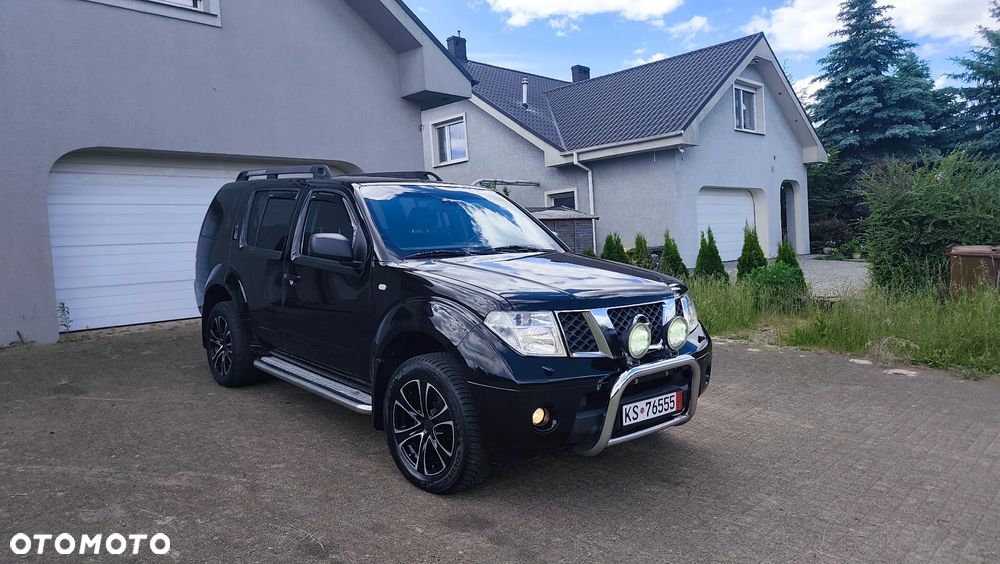 Nissan Pathfinder 2.5 dCi Premium - 35