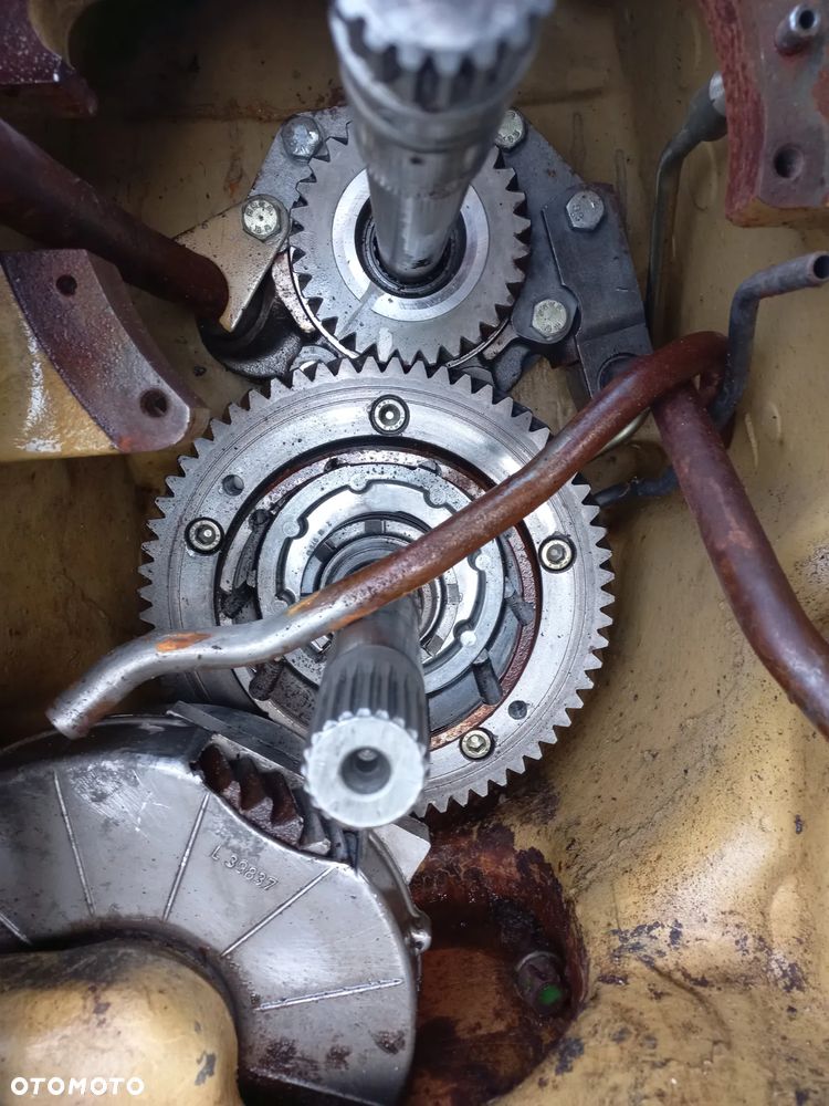 JOHN DEERE  2250 ,1640,2280,1950,1850,2450,2650,2850 most,skrzynia,przystawka,zwolnica,atak,koło zębate,synchronizator.L59576,L44284,L63329,L42262,L60546,L60169,L58530,R80725,4472458029F,3650,R78510,R55950,L56592,4472458028,R39837,L42284 - 7