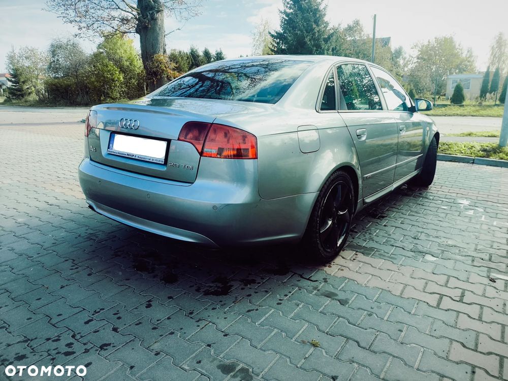 Audi A4 - 4