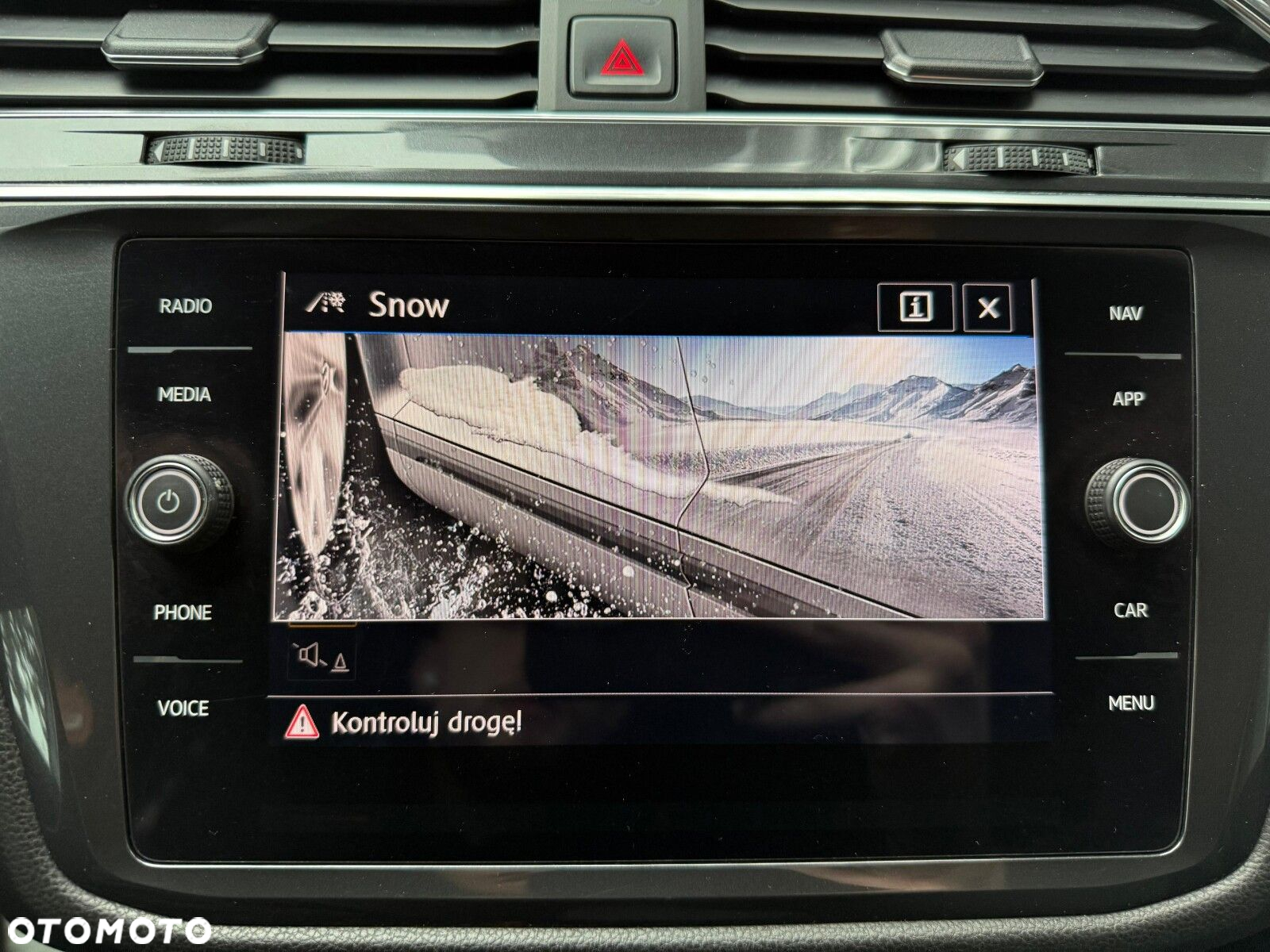Volkswagen Tiguan Allspace 2.0 TSI 4Mot Comfortline DSG 7os - 32
