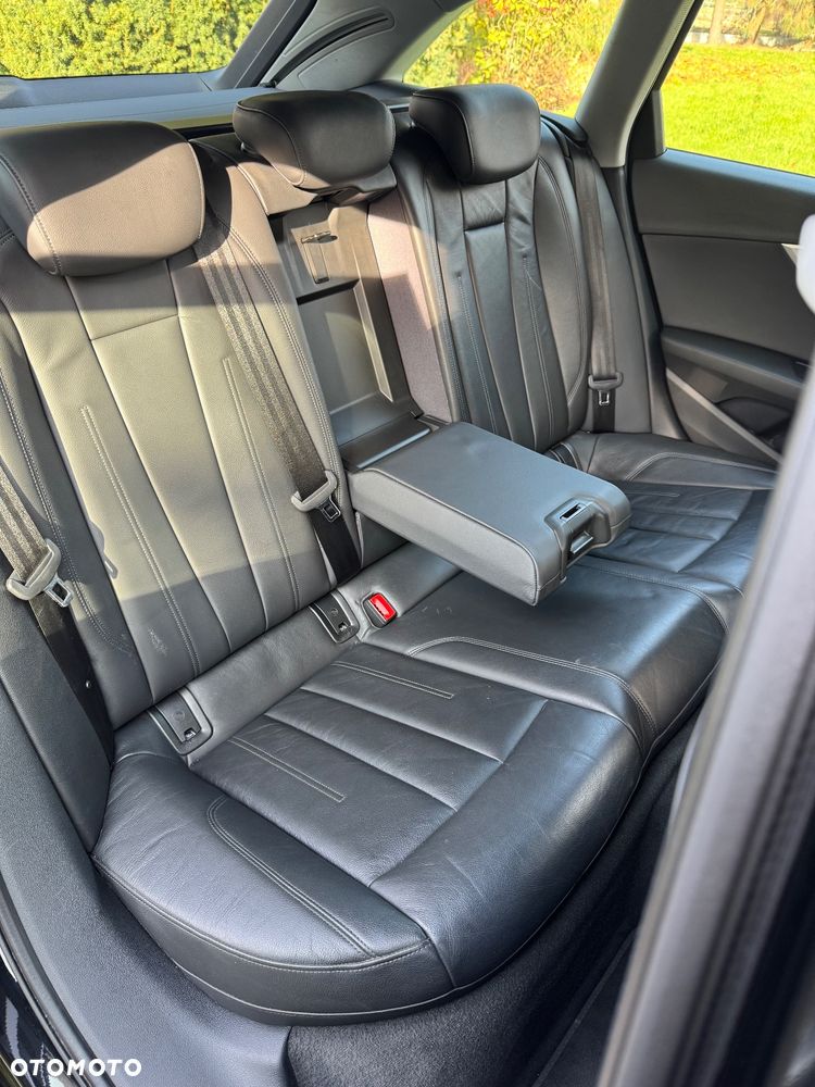 Audi A4 Avant 2.0 TDI Design - 9