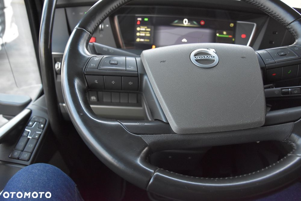 Volvo FH5 500 I-SAVE *RETARDER* GLOBETROTTER XL / FULL LED / SKÓRY / LOW DECK MEGA / ASO VOLVO SALON POLSKA JAK NOWE ! ! ! - 29