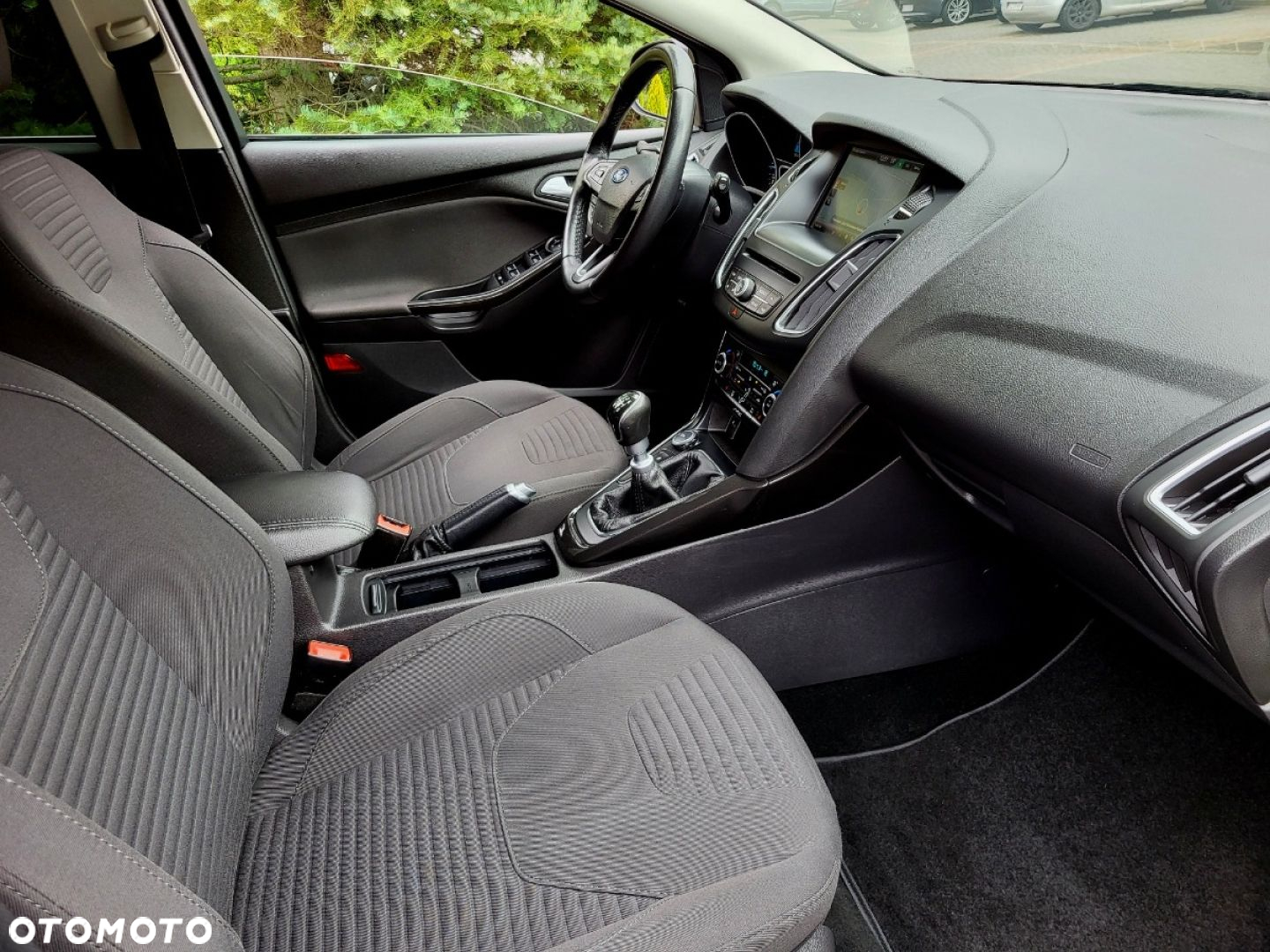 Ford Focus - 32