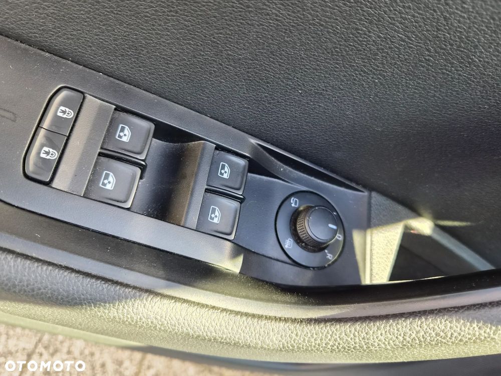 Skoda Superb 2.0 TDI SCR Ambition DSG - 14