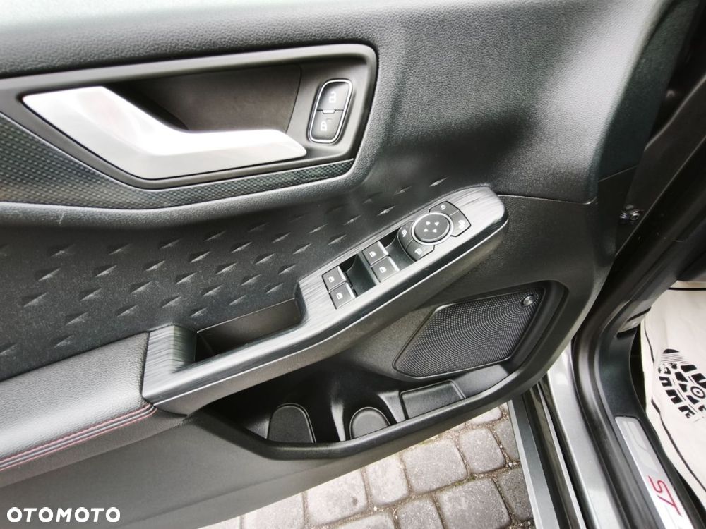 Ford Kuga - 20