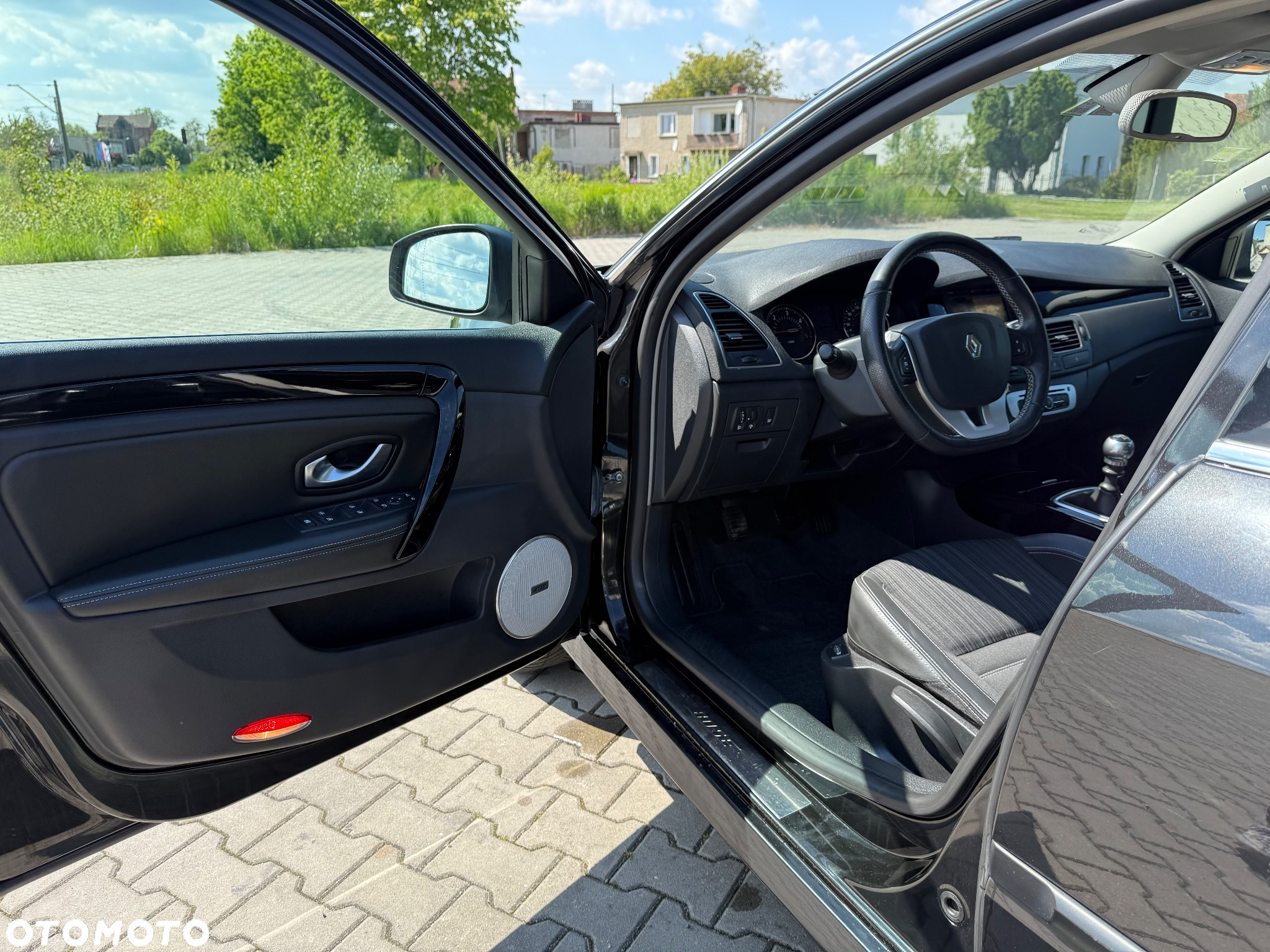 Renault Laguna dCi 110 FAP Bose Edition - 10
