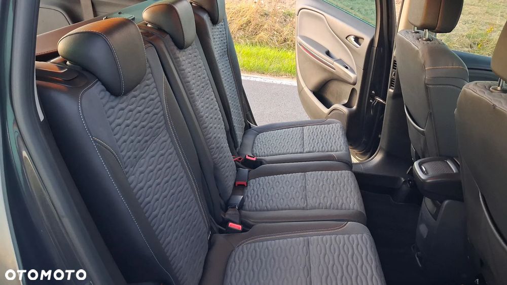 Opel Zafira - 15