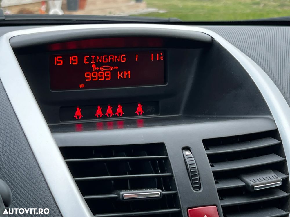 Peugeot 207 1.4 E Premium - 16