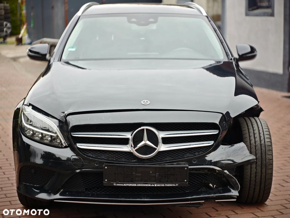 Mercedes-Benz Klasa C 220 d 9G-TRONIC Avantgarde - 32