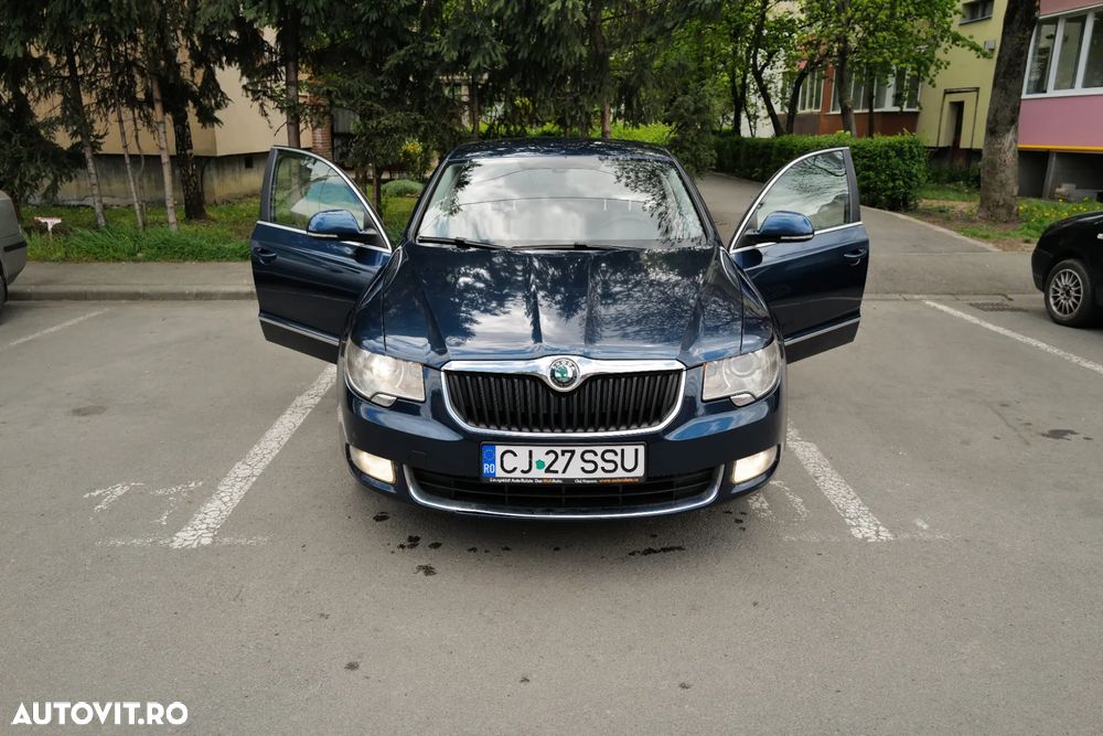 Skoda Superb 2.0 TDI Elegance DSG - 3
