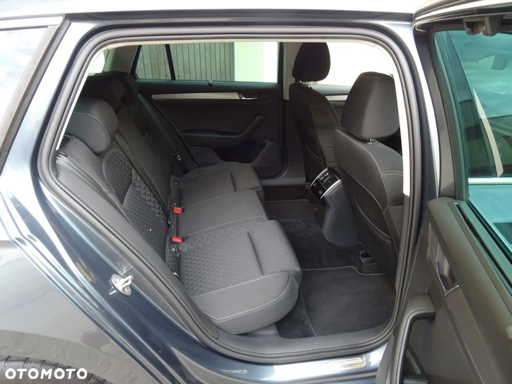 Skoda Superb 1.6 TDI GreenLine - 8