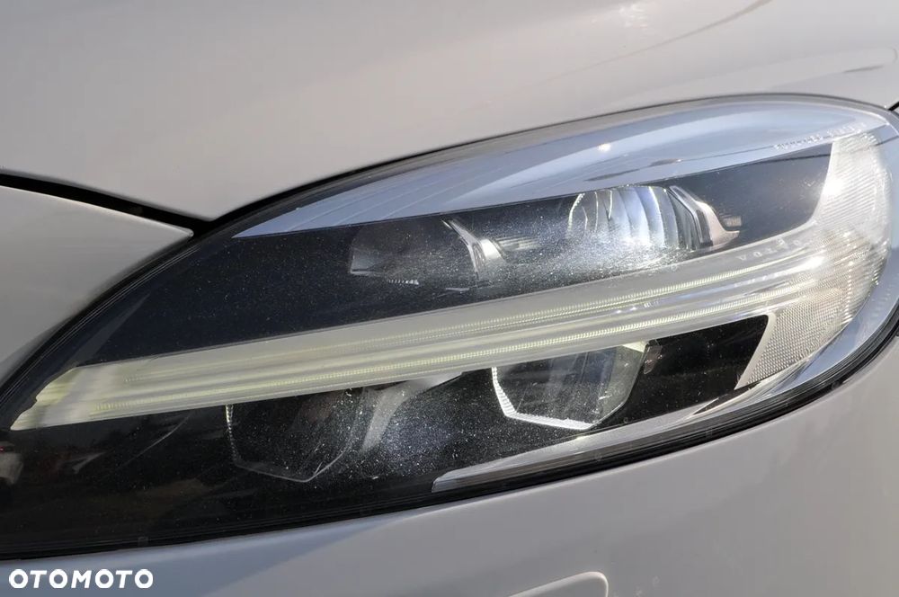 Volvo V40 T3 Drive-E Dynamic Edition - 40