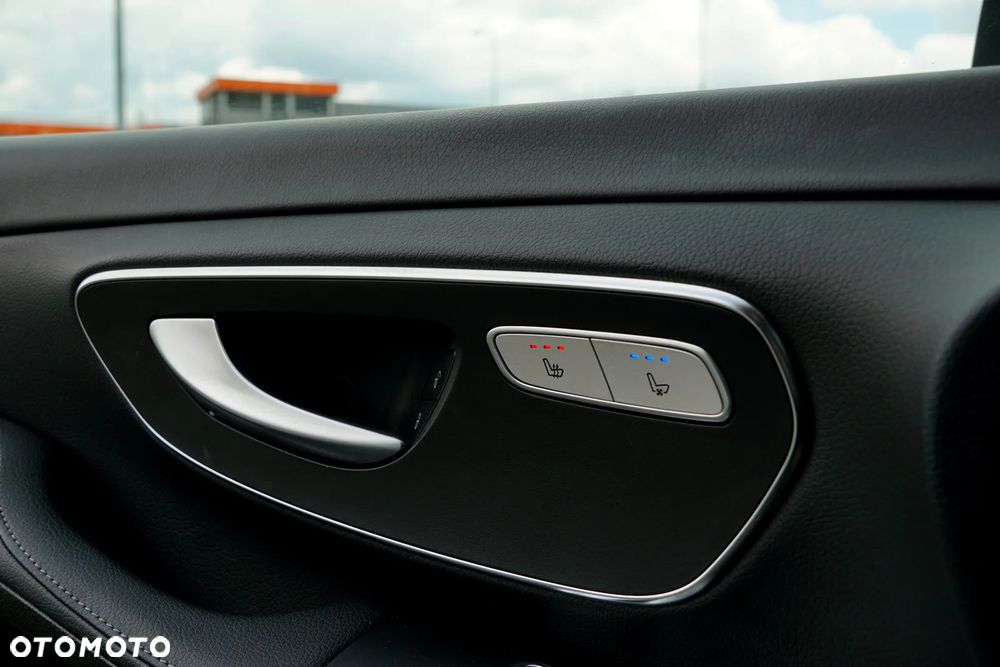 Mercedes-Benz Klasa V 300 d 4-Matic 9G-Tronic Avantgarde (d³ugi) - 12