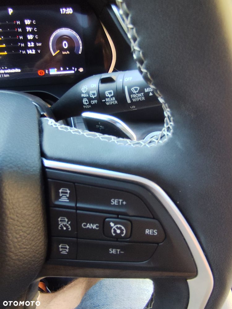 Jeep Grand Cherokee - 30