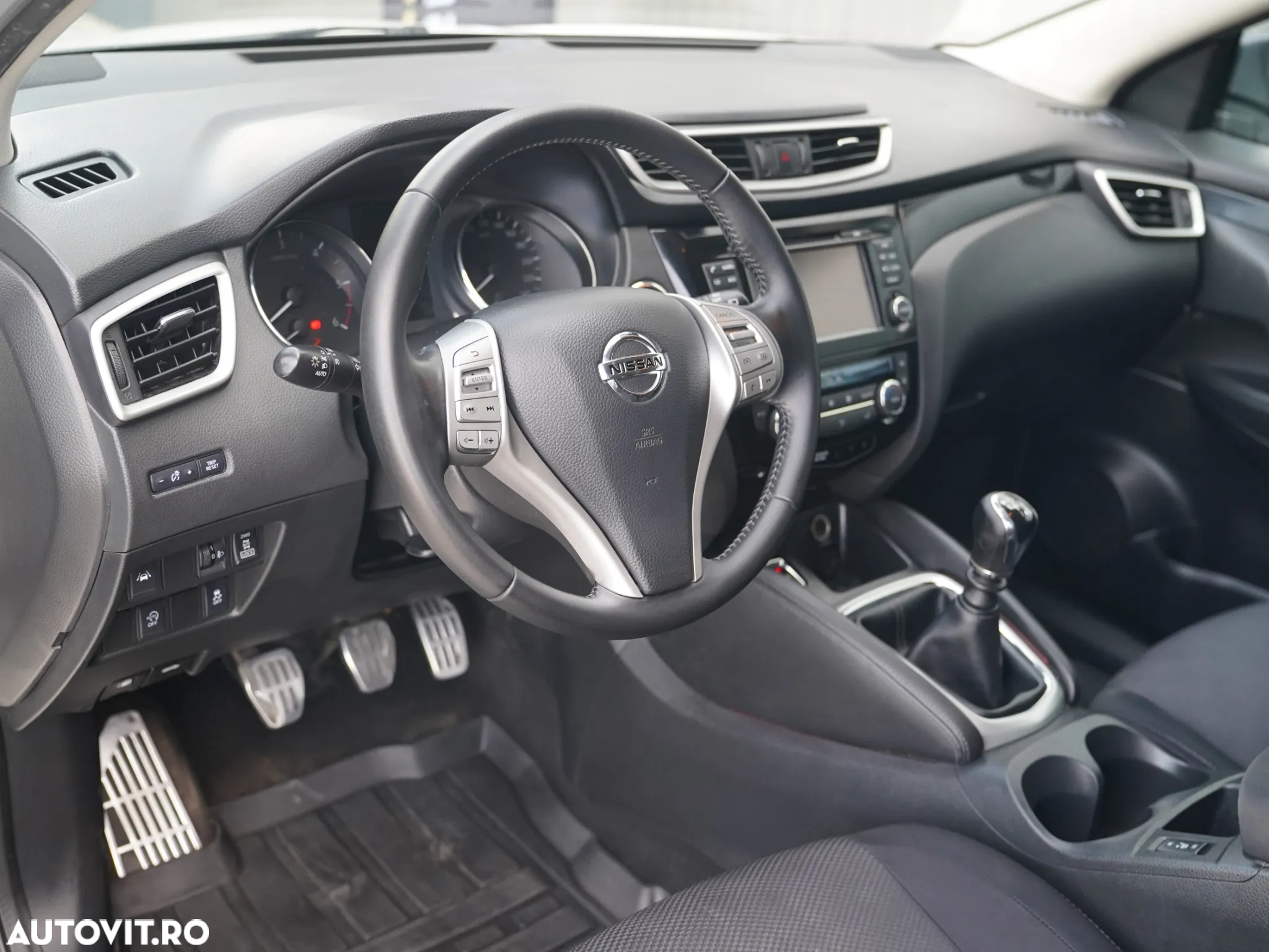 Nissan Qashqai 1.6 DCI Start/Stop 4X4-i Tekna - 17