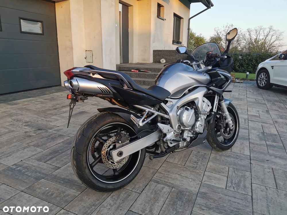 Yamaha FZ6 - 3