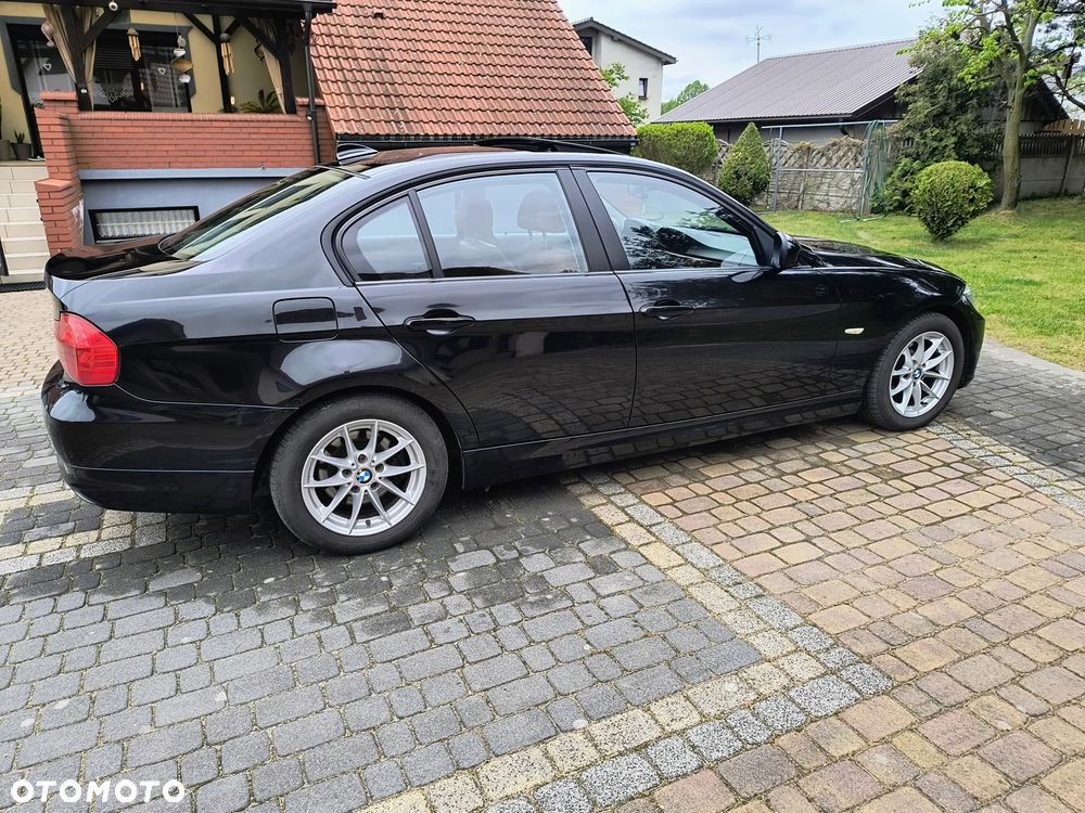 BMW Seria 3 318i Edition Exclusive - 2